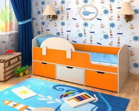 Кровать Малыш-мини с бортиком Дуб молочный/Оранжевый в Искитиме - iskitim.katalogmebeli.com | фото