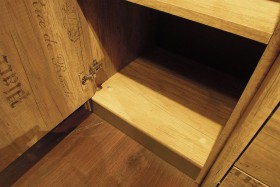 Шкаф для белья «Пилигрим» (Дуб Каньон светлый, Фон серый) в Искитиме - iskitim.katalogmebeli.com | фото 5